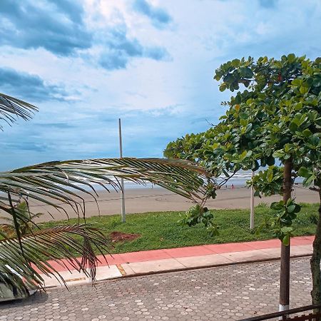 Pousada Beira Mar Перуиби Экстерьер фото